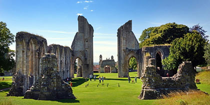 Glastonbury-Abbey