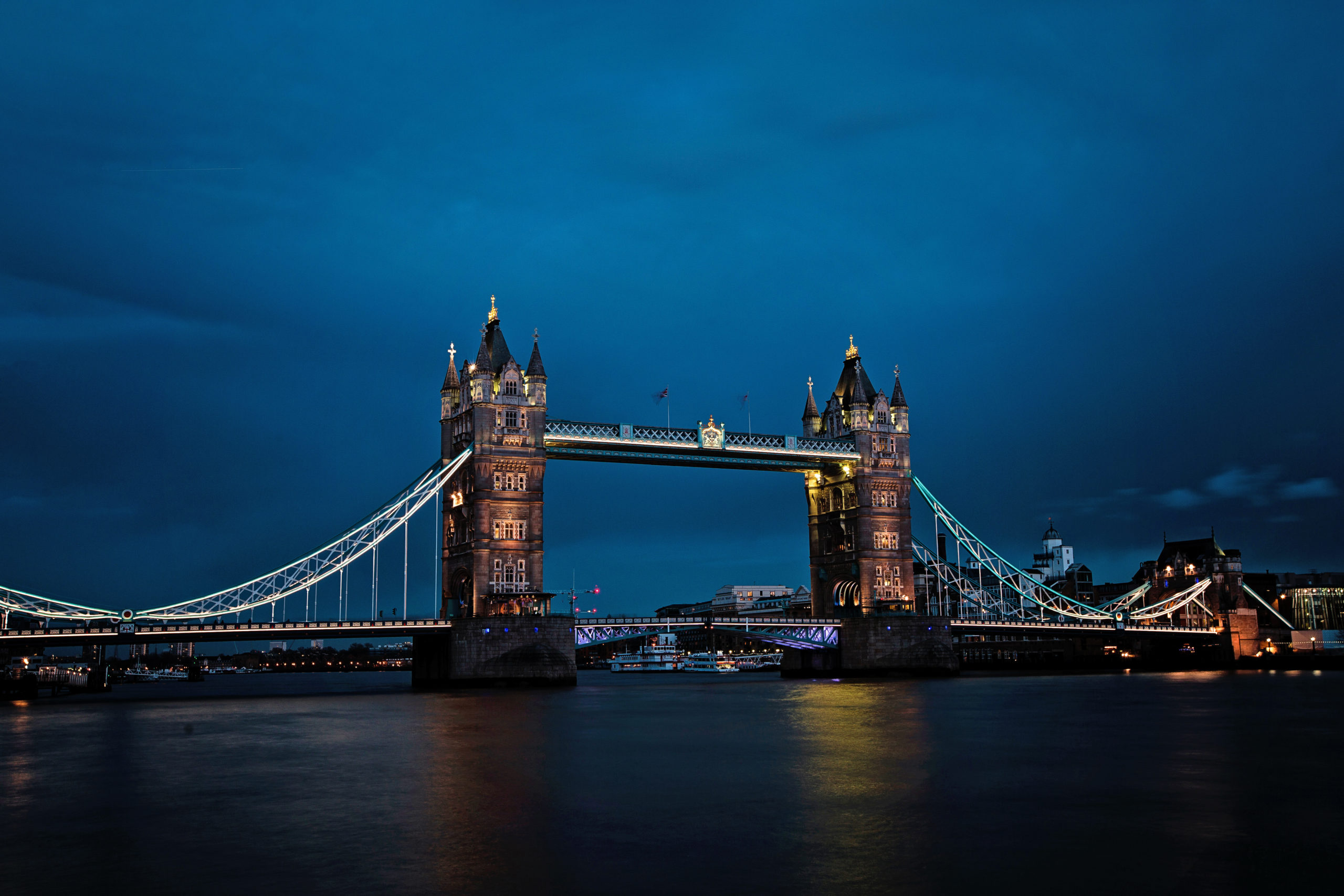 Canva Tower Bridge