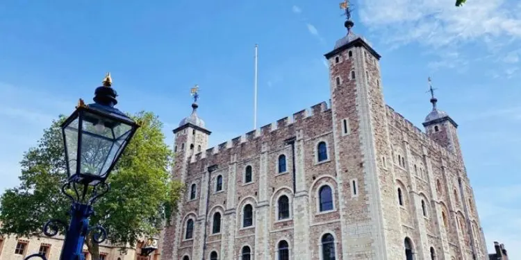 Tower Of London & Tower Bridge Tour