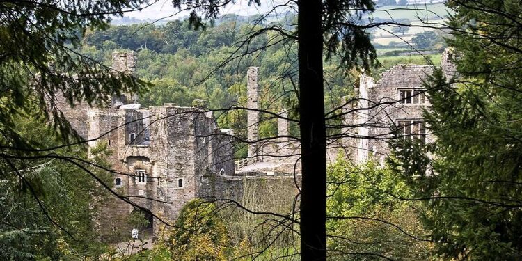 Days Out In Devon, South West England Berry Pomeroy Castle