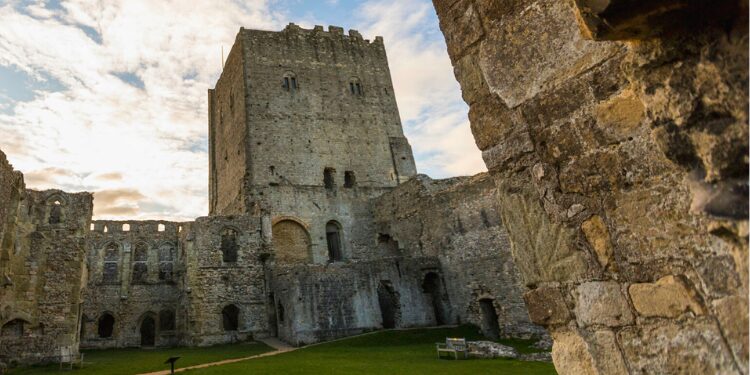 Days Out In Hampshire, South East England Portchester Castle