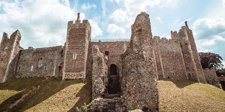 Days Out In Suffolk Framlington Castle