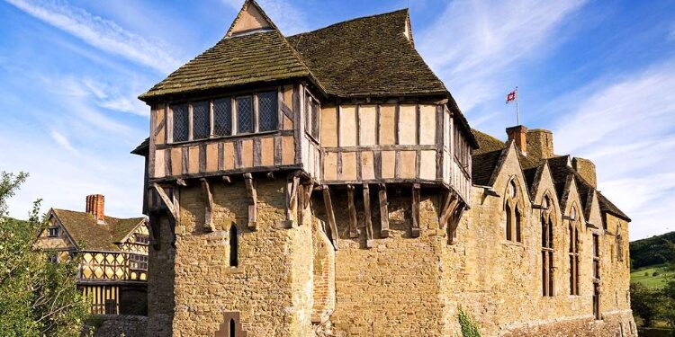Days Out In West Midlands Stokesay Castle