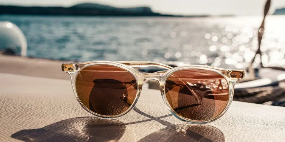 How To Choose The Perfect Coloured Contacts And Sunglasses For Your Uk Adventure.jpg