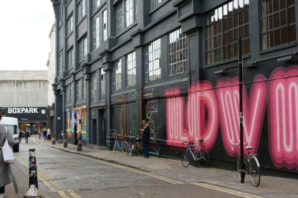 A Self Guided Walking Tour Through Shoreditch Art, History And Great Food (1)