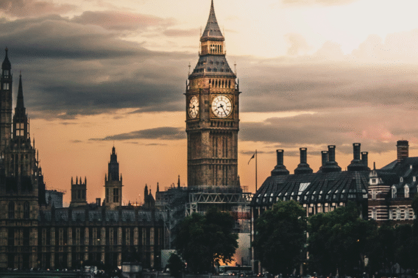7 Days In London The Perfect Travel Itinerary For First Time Visitors (1)