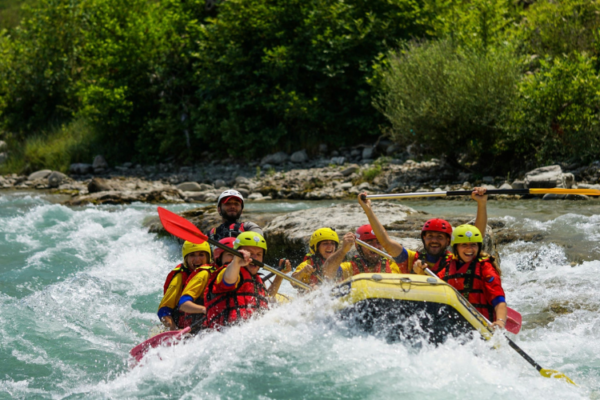 How To Plan Your First River Raft Trip Expert Safety Tips For Families